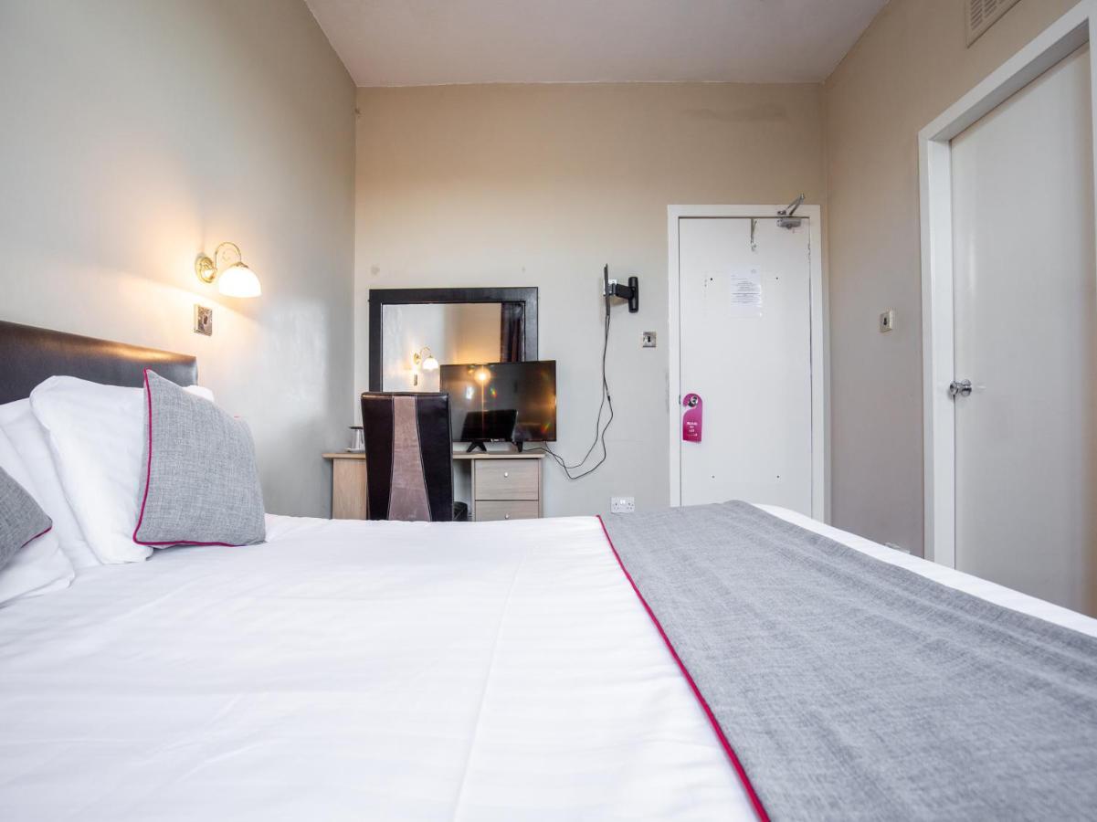 เดอะ เบน มอร์ Hotel Grantown-on-Spey ภายนอก รูปภาพ