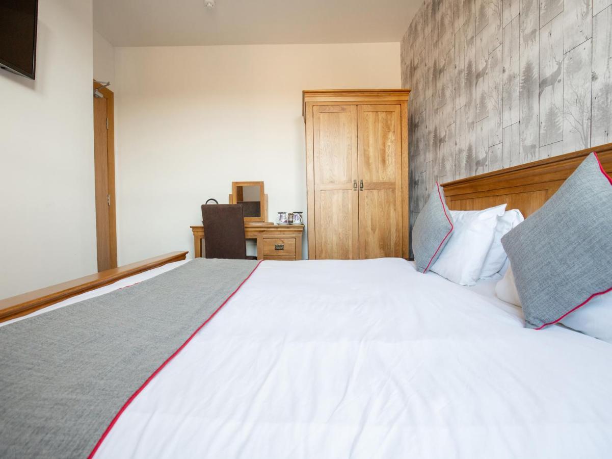 เดอะ เบน มอร์ Hotel Grantown-on-Spey ภายนอก รูปภาพ