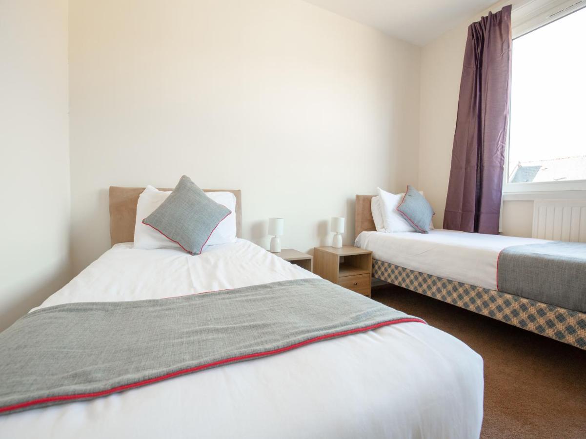 เดอะ เบน มอร์ Hotel Grantown-on-Spey ภายนอก รูปภาพ