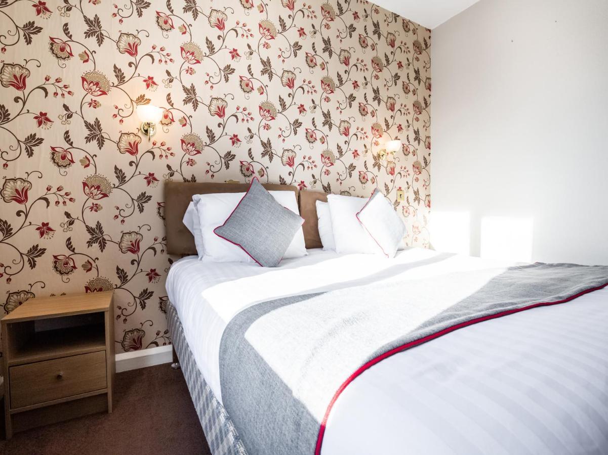 เดอะ เบน มอร์ Hotel Grantown-on-Spey ภายนอก รูปภาพ
