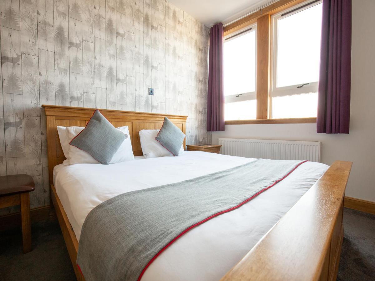 เดอะ เบน มอร์ Hotel Grantown-on-Spey ภายนอก รูปภาพ